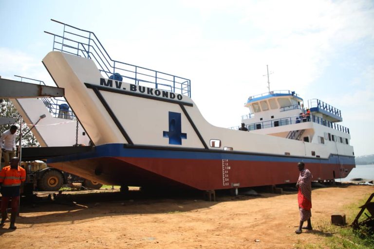 VIVUKO VITANO KURAHISISHA HUDUMA YA USAFIRI MWANZA