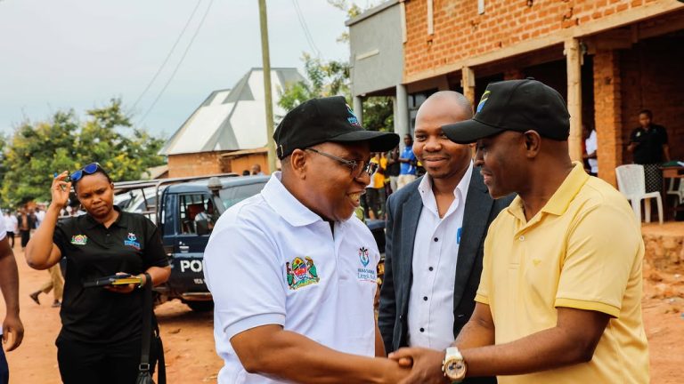DKT.NDUMBARO AONGOZA JOPO LA WATAALAMU KUTOA ELIMU NA MSAADA WA KISHERIA KATA YA KIBIRIZI, KIGOMA