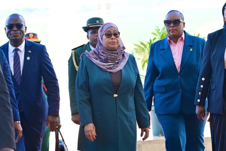 RAIS SAMIA ASHIRIKI MKUTANO WA DHARURA WA ASASI YA ULINZI NA USALAMA (SADC- Organ) NCHINI ZIMBABWE