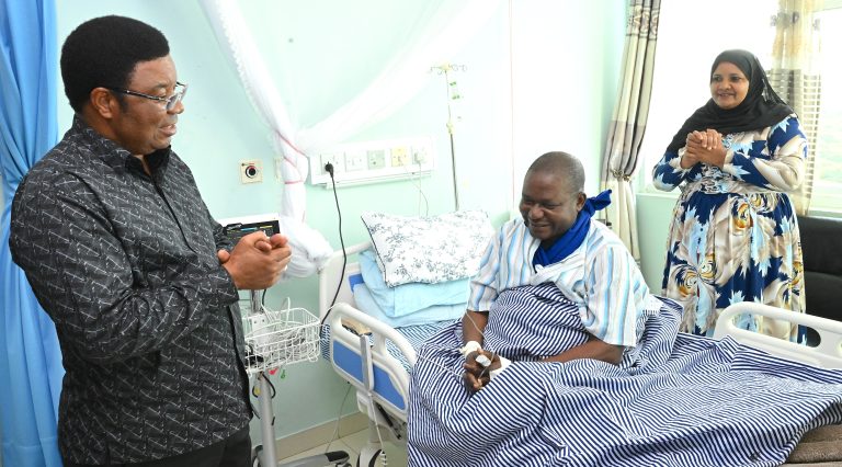 WAZIRI MKUU AMJULIA HALI NAIBU WAZIRI GEOFREY PINDA
