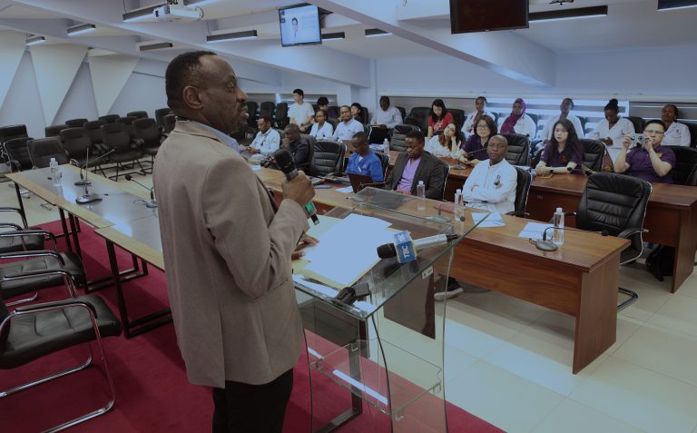 JKCI WAFUNDISHWA TEKNOLOJIA YA KISASA  YA KUZIBA MATUNDU YA MOYO