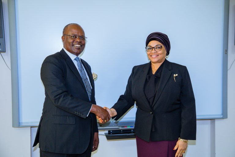 DKT. NATU MWAMBA AKUTANA NA MKURUGENZI MTENDAJI WA MEFMI