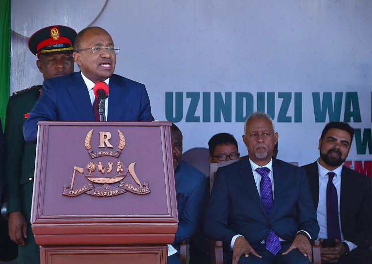 RAIS WA ZANZIBAR MHE.DK.HUSSEIN ALI MWINYI AMEZINDUA BOTI TATU ZA KUSAFIRISHA WAGONJWA ZANZIBAR