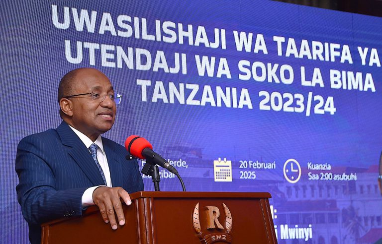 RAIS WA ZANZIBAR MHE.DK.HUSSEIN MWINYI AKABIDHIWA TAARIFA YA UTENDAJI WA SOKO LA BIMA TANZANIA