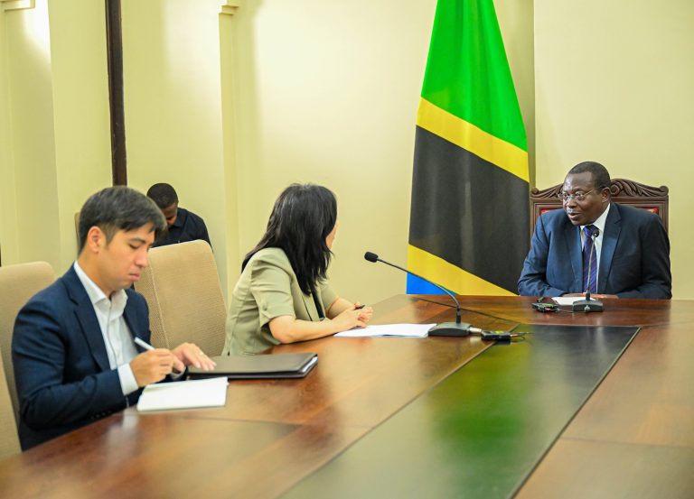 MAKAMU WA RAIS AFANYA MAZUNGUMZO NA BALOZI WA KOREA
