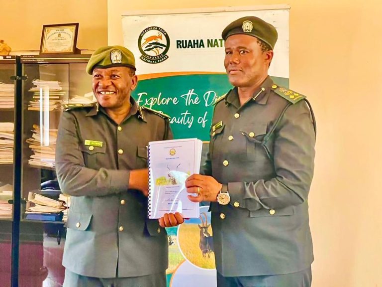 WAFANYAKAZI HIFADHI YA RUAHA WATAKIWA KUTOA USHIRIKIANO KWA UONGOZI MPYA