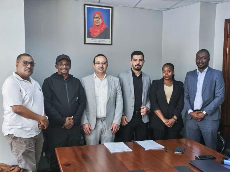 NIRC YASAINI MIKATABA YA UNUNUZI MITAMBO YA KUCHIMBA VISIMA VIREFU NCHI NZIMA