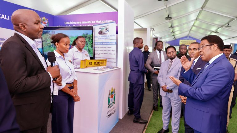 MAJALIWA MGENI RASMI KILELE CHA WIKI YA ANWANI ZA MAKAZI