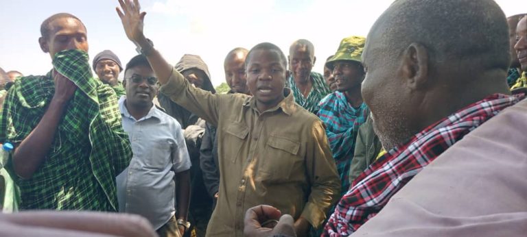KATA TATU ZA MIKOA MITATU WAFUNGA BARABARA KWA SAA TATU