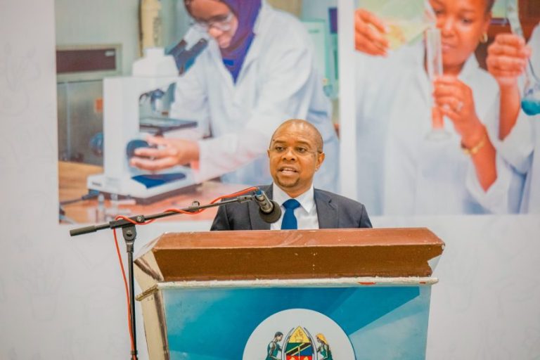 WAZIRI RIDHIWANI AITAKA JAMII KUONA UMUHIMU KUHAMASISHA WANAWAKE NA WASICHANI KUINGIA KWENYE  FANI ZA SAYANSI