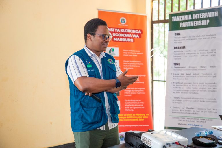 SERIKALI INATAMBUA KAZI ZA CHW ZA KUTEMBEA NYUMBA KWA NYUMBA KUTOA ELIMU YA AFYA-DKT.MACHANGU