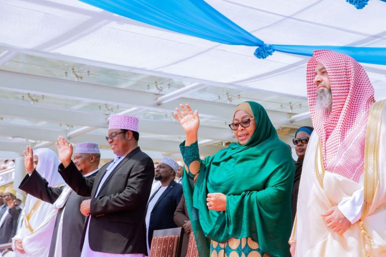 RAIS SAMIA KATIKA MASHINDANO YA KUSOMA QURAN BENJAMIN MKAPA
