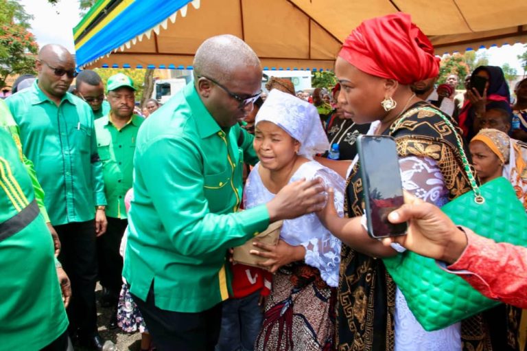 MONGELA AONGOZA WAOMBOLEZAJI KUAGA MIILI YA WATU WANNE WA AJALI MBEYA 
