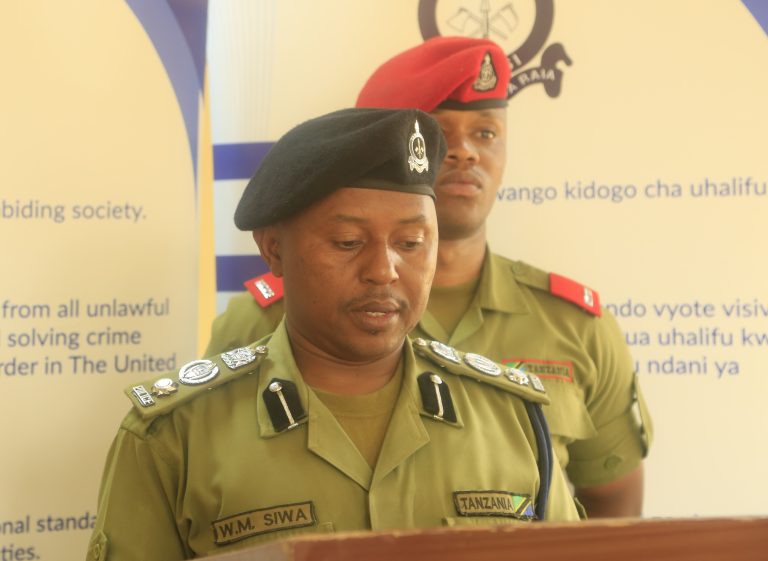 WATANO WASHIKILIWA KWA KUFANYA BIASHARA YA UPATU MTANDAONI BILA KIBALI.