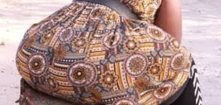 PENZI LA MAMA MTU MZIMA LANITIA MIKOSI