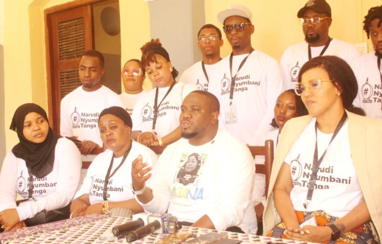 WASANII WA FILAMU,WANAHABARI MKOA WA TANGA KUHAMASISHA ZOEZI LA UANDIKISHAJI WA DAFTARI LA KUPIGA KURA