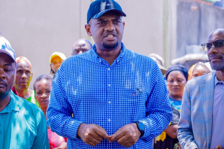 WAZIRI NDEJEMBI AAGIZA ENEO LA UKUTA LILILOZIDI KIGOGO KUVUNJWA