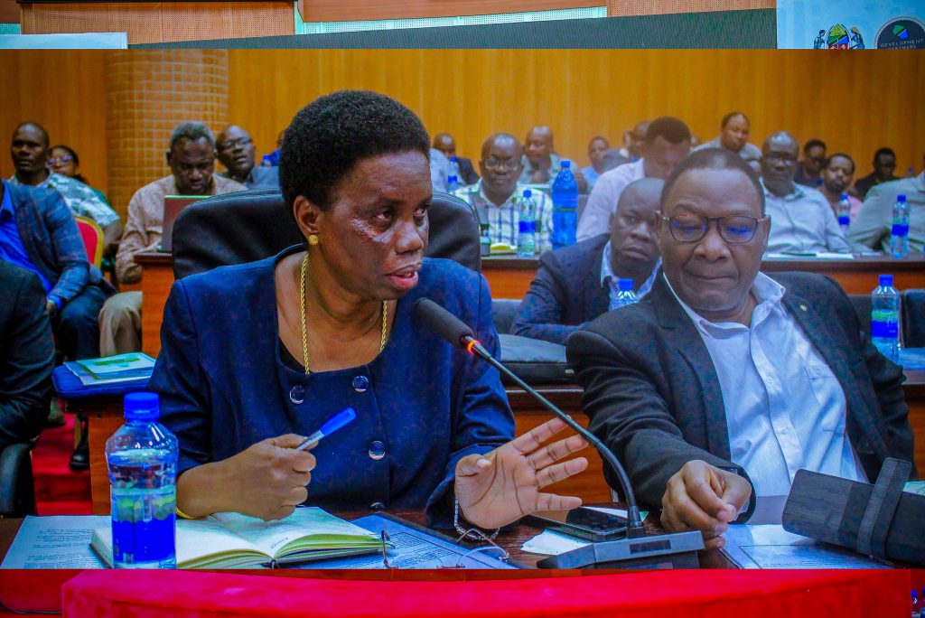 OMOLO AENDESHA KIKAO CHA UCHAMBUZI WA BAJETI NA MIPANGO KWA MWAKA 2025/26
