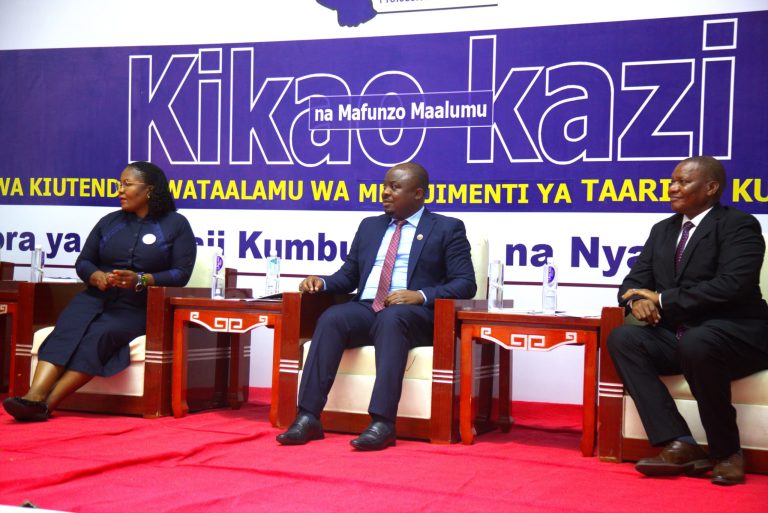 WATUNZA KUMBUKUMBU NA NYARAKA WATAKIWA KUZINGATIA KIAPO CHA UTUNZAJI SIRI NA UADILIFU