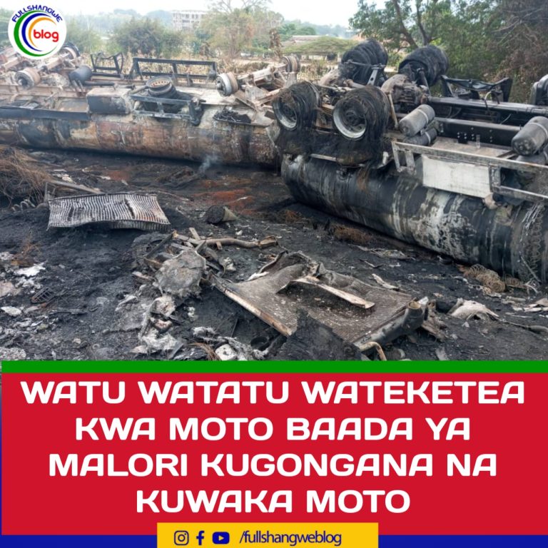 WATU WATATU WATEKETEA KWA MOTO BAADA YA MALORI KUGONGANA NA KUWAKA MOTO