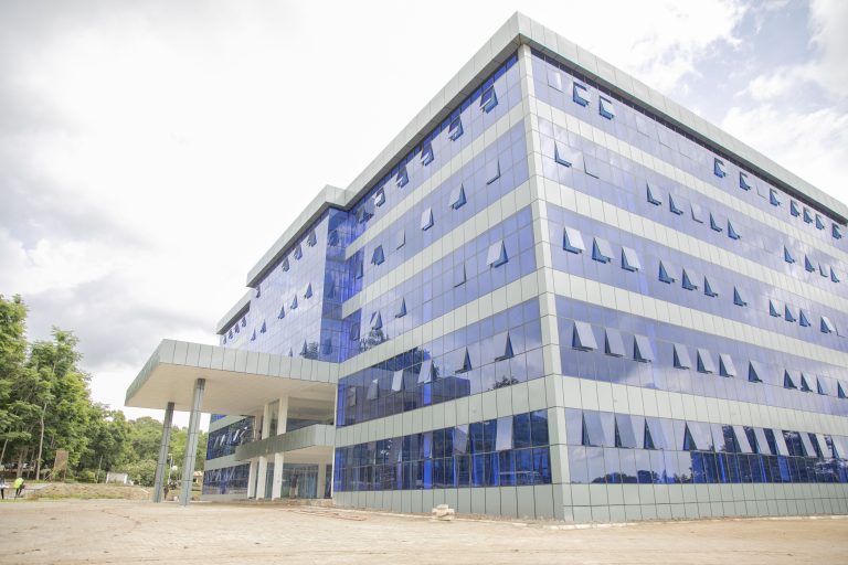 IAA YAJIDHATITI KUWEKEZA KWENYE MADARASA MTANDAO MWAKA 2025/2026