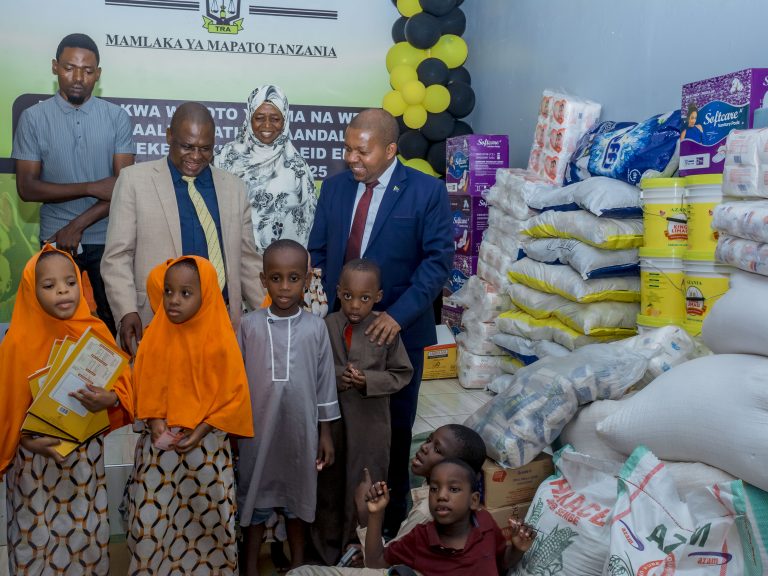 TRA WATOA TABASAMU KWA YATIMA KUELEKEA SIKUKUU YA EID EL FITRI NA PASAKA