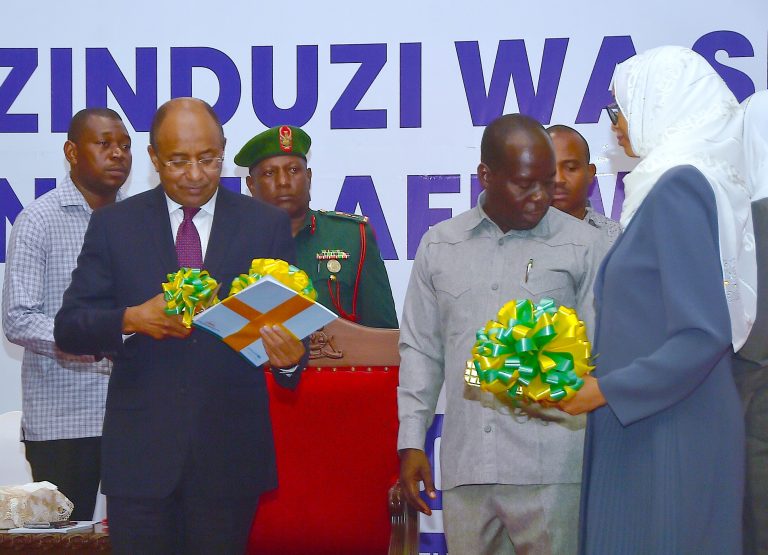 RAIS WA ZANZIBAR DK. MWINYI AZINDUA SERA YA MAJI NA USAFI WA MAZINGIRA 2025