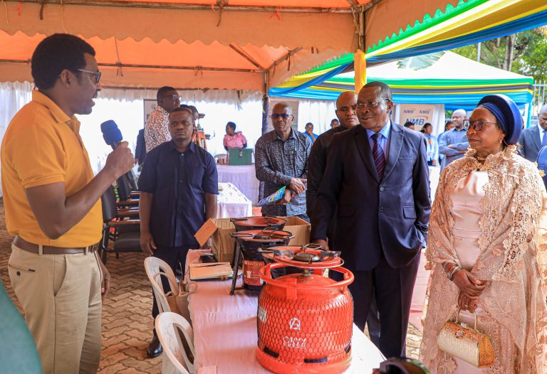 MAKAMU WA RAIS AFUNGUA KONGAMANO LA WANAWAKE KANDA YA MAGHARIBI