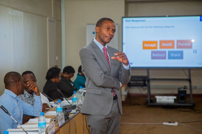 BARAZA LA CHUO KIKUU CHA DODOMA LAPATIWA MAFUNZO YA UTAWALA BORA