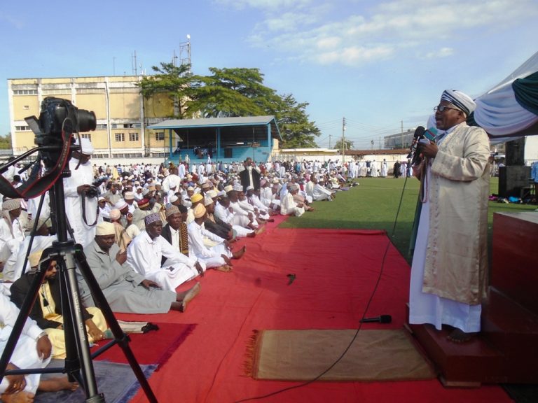 SHEIKH KABEKE AWATAHADHARISHA VIJANA KUEPUKA KUTUMIKA KUVURUGA AMANI UCHAGUZI MKUU 2025