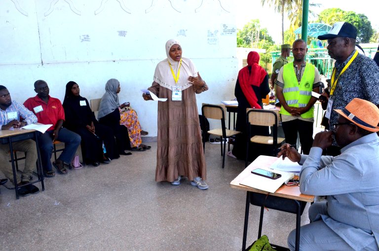 ZOEZI LA UANDIKISHAJI WAPIGA KURA WAPYA LAINGIA WILAYA YA MJINI UNGUJA