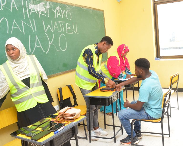 ZOEZI LA UANDIKISHAJI WAPIGA KURA WAPYA LAMALIZIKA WILAYA YA MJINI UNGUJA