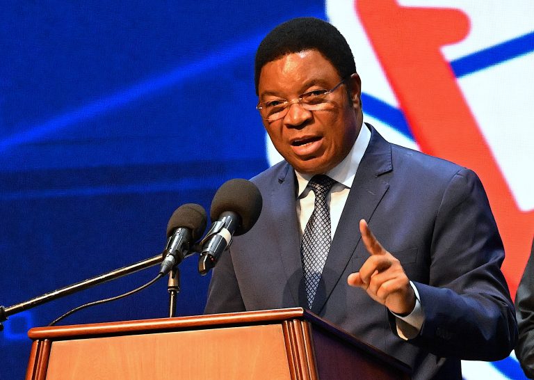 WAZIRI MKUU AZINDUA HUDUMA YA NBC KIGANJANI