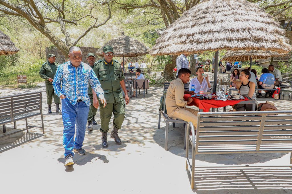 CP. WAKULYAMBA AFANYA ZIARA YA KUSTUKIZA LANGO LA NABI, SERENGETI.