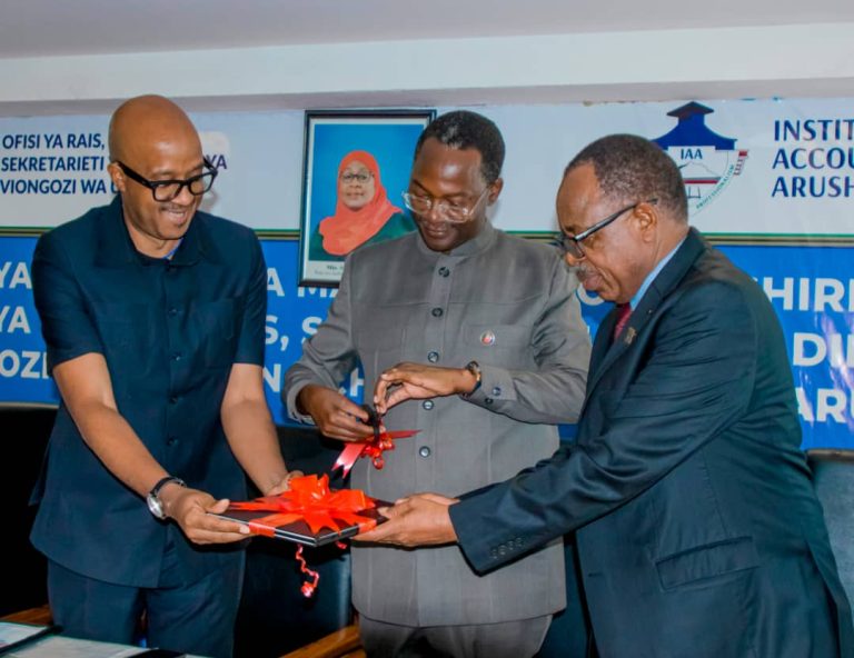 CHUO CHA UHASIBU ARUSHA CHAINGIA MAKUBALIANO YA USHIRIKIANO NA SEKRETARIETI YA MAADILI YA VIONGOZI WA UMMA
