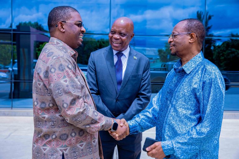 WAZIRI WA BIASHARA NA MAENDELEO YA VIWANDA ZANZIBAR AWASILI ZIMBABWE KUSHIRIKI MKUTANO WA MAWAZIRI WA SADC 