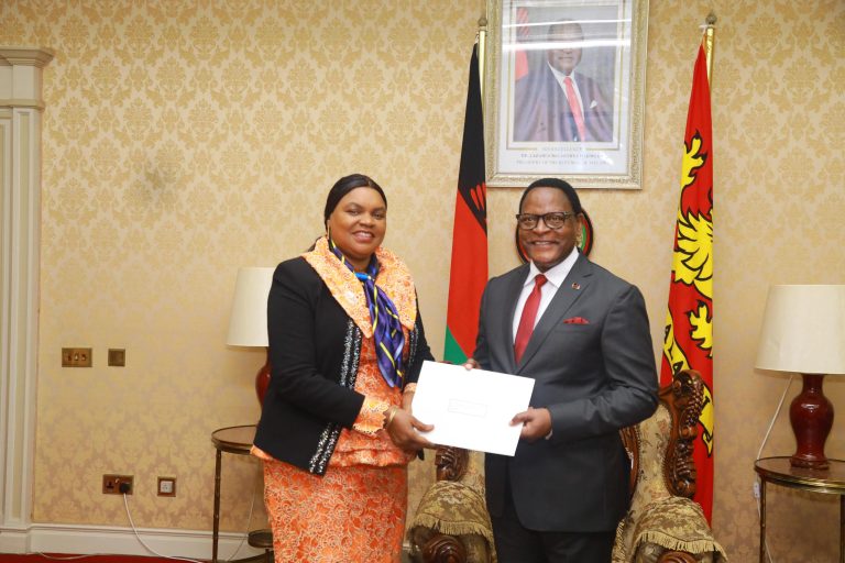 WAZIRI MHAGAMA AWASILISHA UJUMBE MAALUM WA RAIS SAMIA KWA RAIS CHAKWERA WA MALAWI