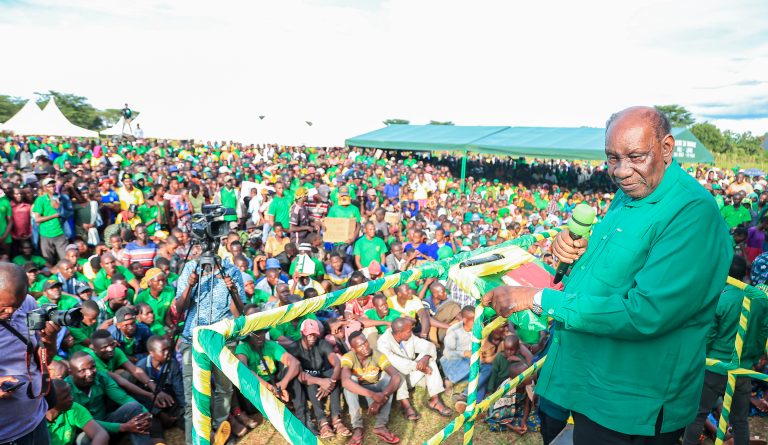 WASIRA AZUNGUMZA NA WANANCHI WA JIMBO LA ITILIMA