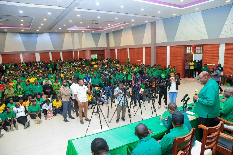 ZIARA YA MAKAMU MWENYEKITI CCM TAIFA WASIRA MKOANI MBEYA