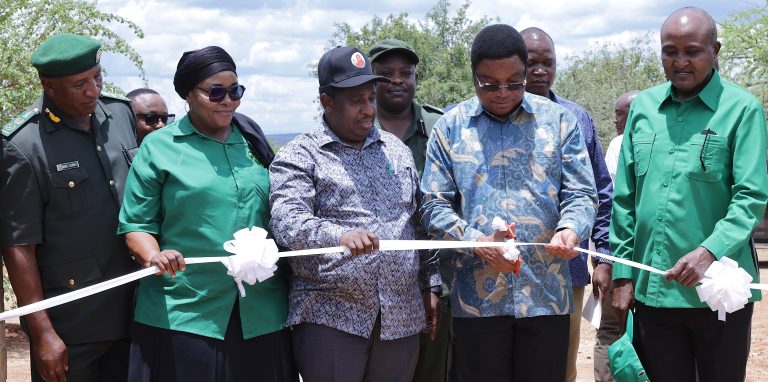 WAZIRI MKUU AZINDUA LANGO LA UTALII NDEA KATIKA HIFADHI YA TIFA MKOMAZI