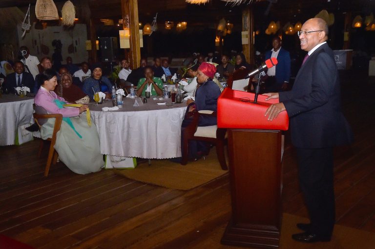 RAIS WA ZANZIBAR MHE.DK.HUSSEIN MWINYI AMEFUNGA ZIARA MAALUMU YA MABALOZI WANAOWAKILISHA NCHI ZAO TANZANIA