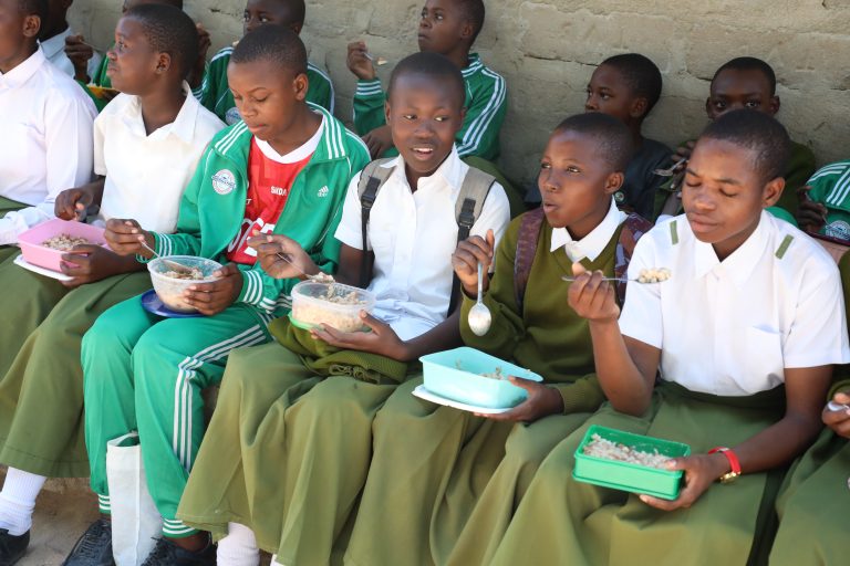 HUDUMA YA CHAKULA NA LISHE YAPANDISHA UFAULU SHULE YA SEKONDARI  NALA