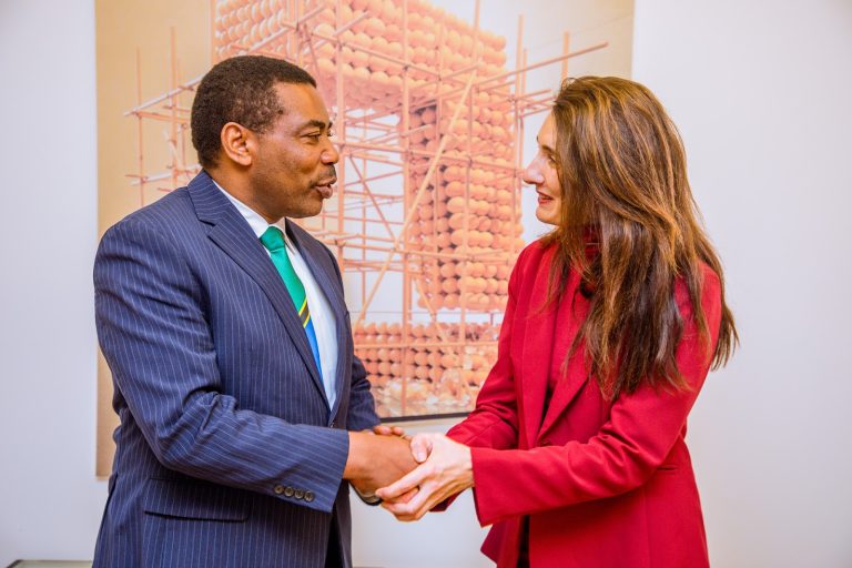 DKT. NCHEMBA ATETA NA MKURUGENZI MTENDAJI WA SACE NCHINI ITALIA