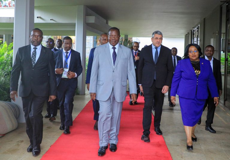 MAKAMU WA RAIS AFUNGUA MKUTANO WA UTALII WA VYAKULA – ARUSHA
