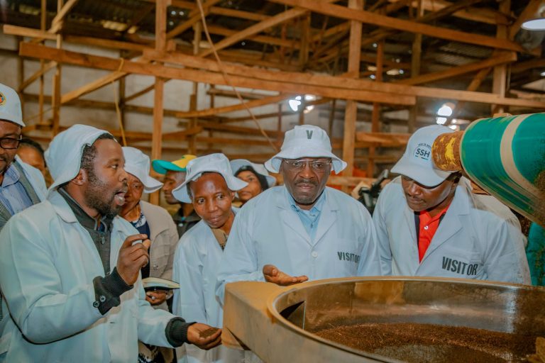 SERIKALI YAIAGIZA KAMPUNI YA DL KULIPA MISHAHARA YA WAFANYAKAZI