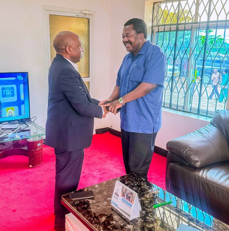 DKT.NCHIMBI ATETA NA ASKOFU NDIMBO WA JIMBO KATOLIKI LA MBINGA