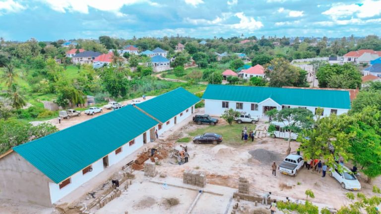 RC CHALAMILA ATEMBELEA MIRADI MBALIMBALI MKOANI  DAR ES SALAAM