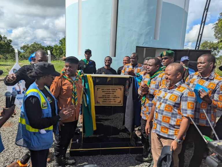 ZAIDI YA WATU 2000 WANUFAIKA NA MRADI WA MAJI DIGUZI