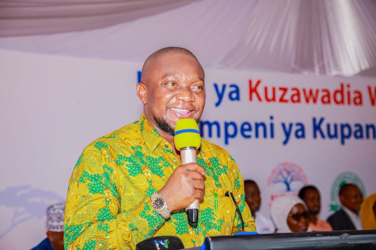 MCHENGERWA: ZOEZI LA UPANDAJI MITI KUWAPIMA WAKUU WA WILAYA NA WAKURUGENZI 