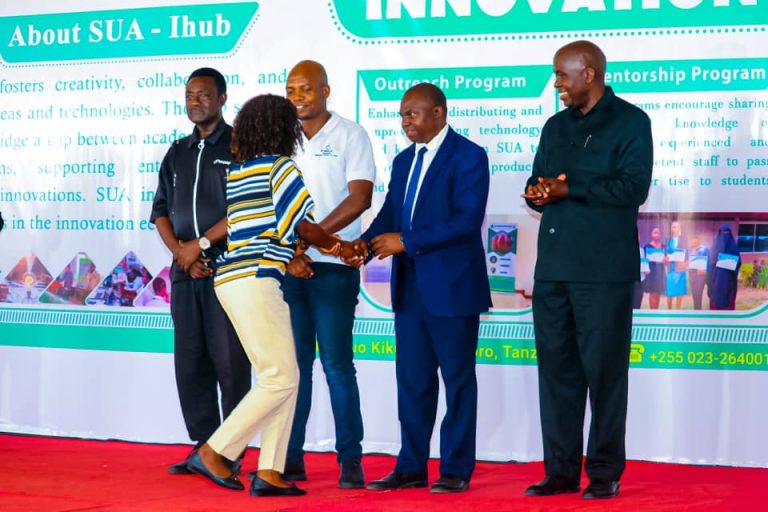 MWANAFUNZI SUA AIBUKA NA KIFAA CHA KUHIFADHIA MAZAO YA BUSTANI KWA MUDA MREFU BILA KUOZA